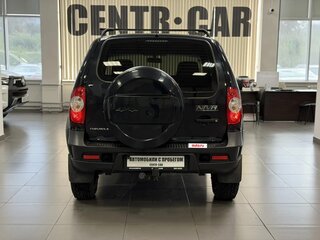 2018 Chevrolet Niva I Рестайлинг, чёрный, 795000 рублей, вид 4