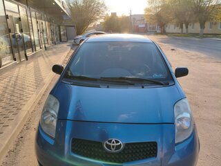 2007 Toyota Yaris II, серый, 500000 рублей, вид 1