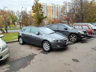 2011 Opel Astra J, серый, 850000 рублей, вид 3