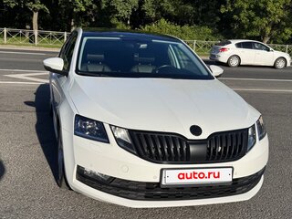2018 Skoda Octavia III (A7) Рестайлинг, белый, 1800000 рублей, вид 1