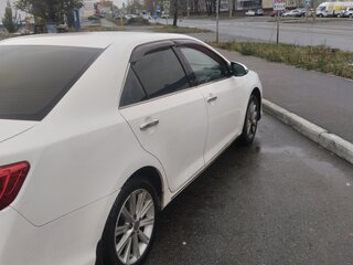 2012 Toyota Camry VII (XV50), белый, 1400000 рублей, вид 3