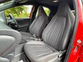 2023 Toyota Yaris IV, красный, 1073000 рублей - вид 2