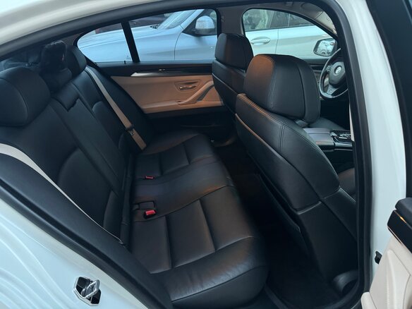 2012 BMW 5 серии 528i xDrive VI (F10/F11/F07), белый, 1900000 рублей - вид 14