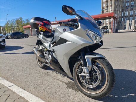 2015 Honda VFR 800, серый, 870000 рублей, вид 1