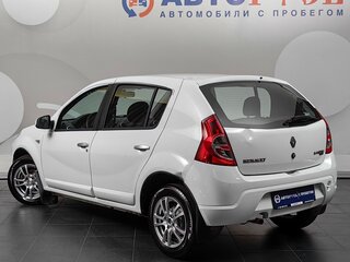 2012 Renault Sandero I, белый, 515000 рублей, вид 2