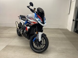 2025 BMW M 1000 XR, белый, 3250000 рублей, вид 1