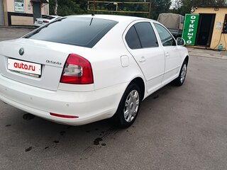 2012 Skoda Octavia II (A5) Рестайлинг, белый, 720000 рублей, вид 3