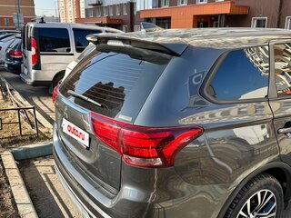 2021 Mitsubishi Outlander III Рестайлинг 3, серый, 1680000 рублей, вид 4