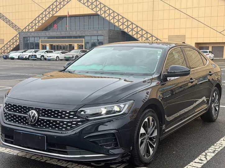Открыть фотографии: Volkswagen Passat B8 Рестайлинг