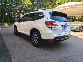 2021 Subaru Forester MHEV V, белый, 2500007 рублей, вид 3