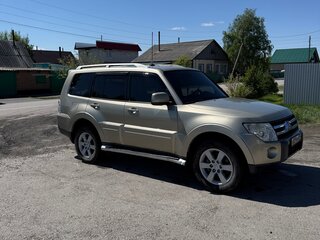 2007 Mitsubishi Pajero IV, бежевый, 1500000 рублей, вид 4