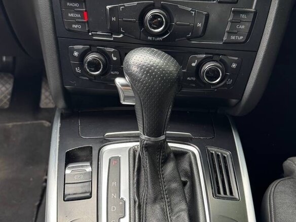2011 Audi A4 IV (B8), белый - вид 15