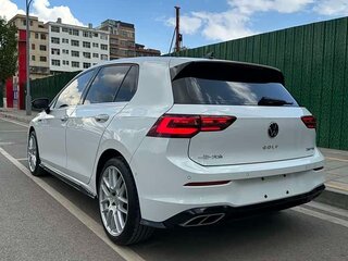 2021 Volkswagen Golf VIII, белый, 2080000 рублей, вид 4