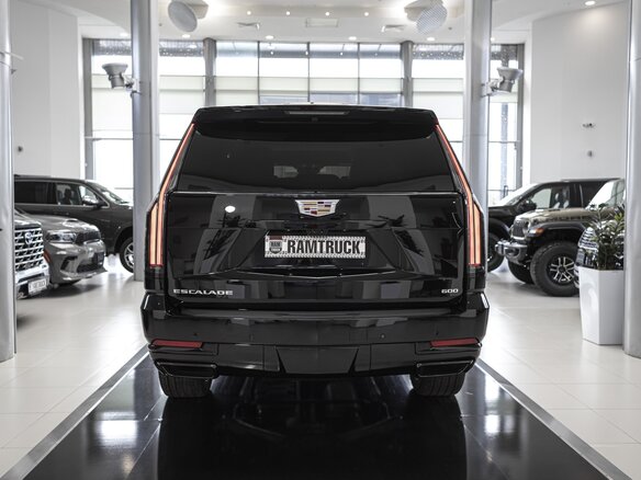 2025 Cadillac Escalade ESV V Рестайлинг, чёрный - вид 6