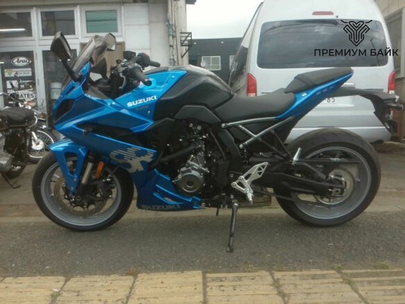 2024 Suzuki GSX-8R, синий, 999000 рублей - вид 1