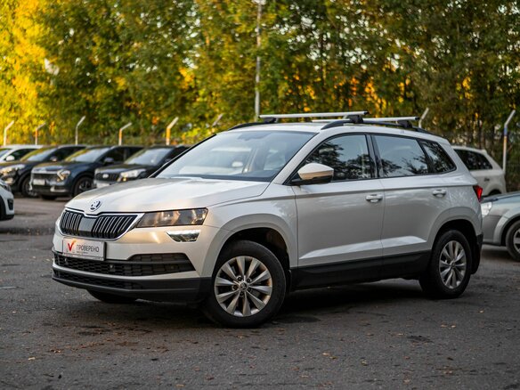 2020 Skoda Karoq DSG6 I, белый, 1990000 рублей