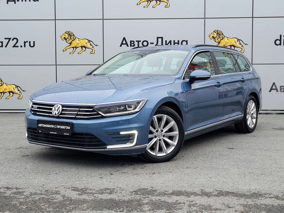 2017 Volkswagen Passat GTE B8, синий, 2600000 рублей