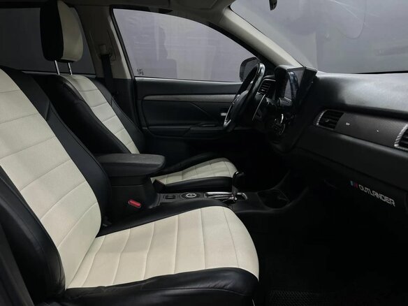 2014 Mitsubishi Outlander III Рестайлинг, белый, 1049888 рублей - вид 10