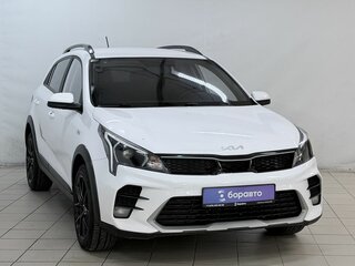 2021 Kia Rio X IV Рестайлинг, белый, 1699000 рублей, вид 2