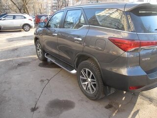2018 Toyota Fortuner II, серый, 4550000 рублей, вид 3