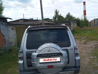 2008 Mitsubishi Pajero IV, серебристый, 1300000 рублей, вид 3