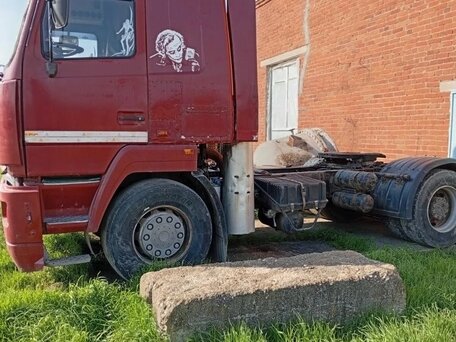 2004 МАЗ 5440, красный, 570000 рублей, вид 3