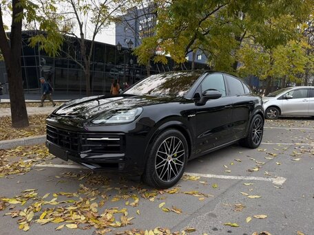 2025 Porsche Cayenne E-Hybrid Coupé III Рестайлинг, чёрный, 16400000 рублей, вид 4