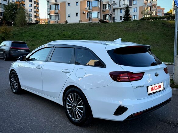 2020 Kia Ceed III, белый - вид 10