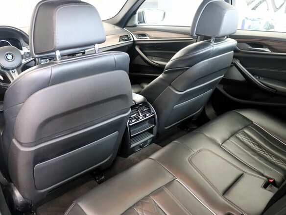 2018 BMW 5 серии 530d xDrive VII (G30/G31/G38), белый, 4600000 рублей - вид 26