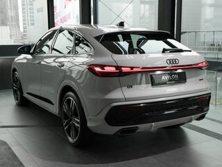 2026 Audi Q5 Sportback TFSI quattro S tronic II (GU), белый, 9630000 рублей, вид 5