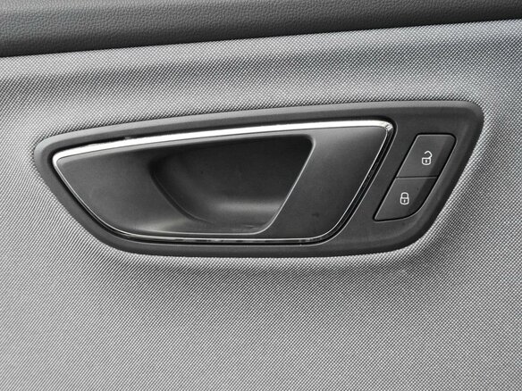 2020 SEAT Leon III Рестайлинг, белый, 2049000 рублей - вид 16