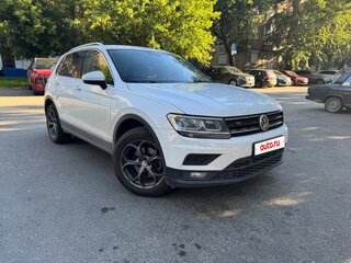 2018 Volkswagen Tiguan II, белый, 1890000 рублей, вид 1