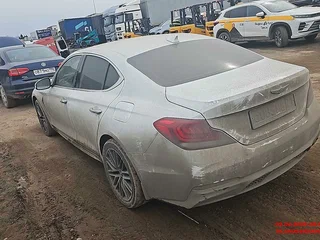 2019 Genesis G70 I, белый, 2235350 рублей, вид 4
