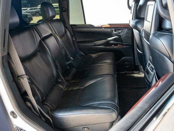 2014 Lexus LX 570 III Рестайлинг, белый, 5050000 рублей - вид 6