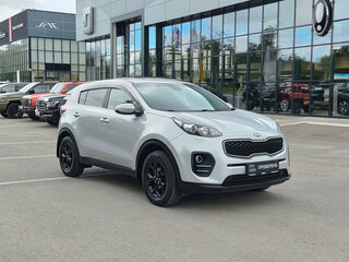 2018 Kia Sportage IV, серебристый, 1890000 рублей, вид 3