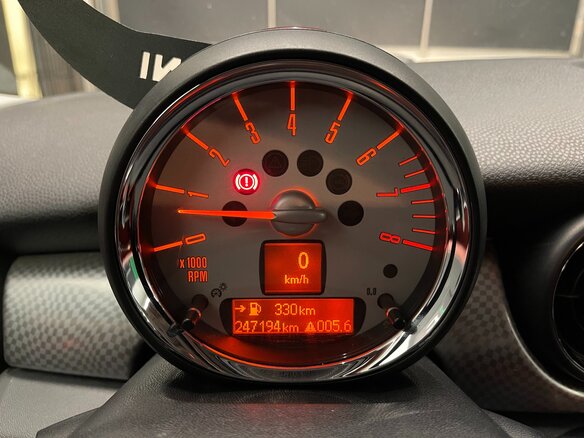 2008 Mini Hatch Cooper S II (R56), белый, 900000 рублей - вид 13