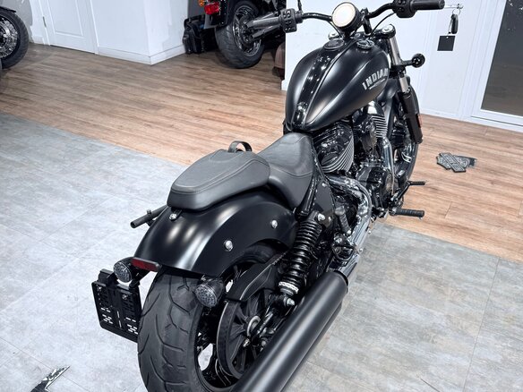 2023 Indian Chief Bobber, чёрный, 1799000 рублей - вид 6