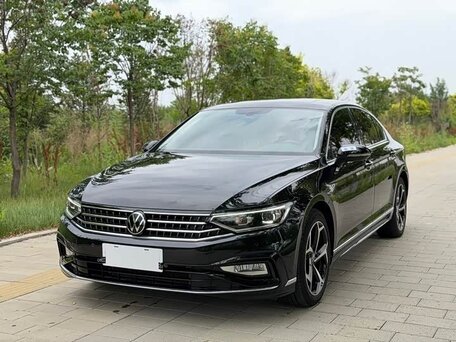 2023 Volkswagen Magotan B8 Рестайлинг, чёрный, 2073000 рублей, вид 1