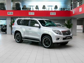 2011 Toyota Land Cruiser Prado 150 Series, серебристый, 2450000 рублей, вид 3