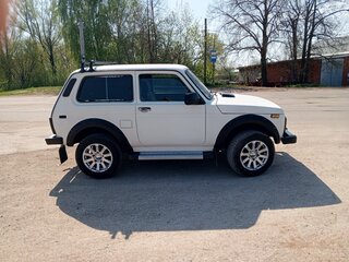 2005 Lada (ВАЗ) 2121 (4x4) I Рестайлинг, белый, 305000 рублей, вид 3
