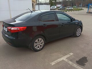 2014 Kia Rio III, чёрный, 800000 рублей, вид 3