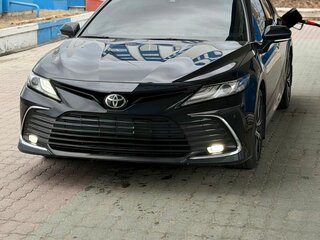 2023 Toyota Camry VIII (XV70) Рестайлинг, чёрный, 3500000 рублей, вид 1