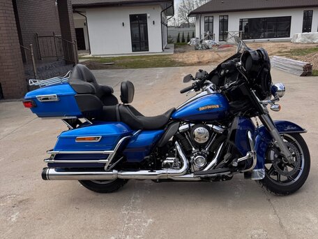2017 Harley-Davidson Electra Glide, синий, 1800000 рублей, вид 4