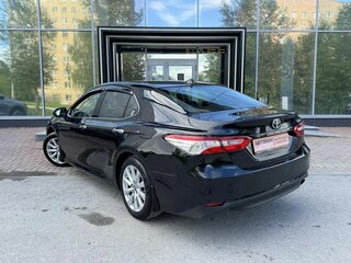 2021 Toyota Camry VIII (XV70), чёрный, 2335000 рублей, вид 5