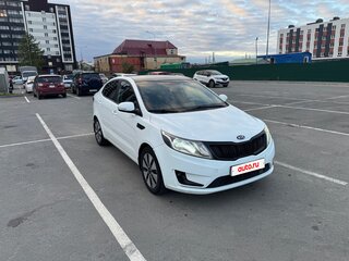 2012 Kia Rio 4-speed III, белый, 950000 рублей, вид 3