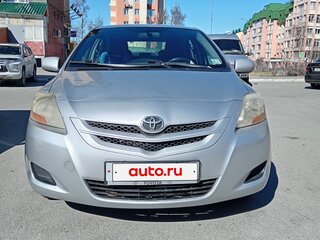 2007 Toyota Yaris II, серебристый, 550000 рублей, вид 2
