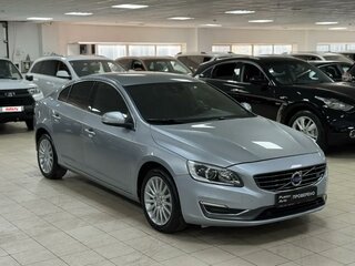 2014 Volvo S60 II Рестайлинг, серебристый, 899000 рублей, вид 3