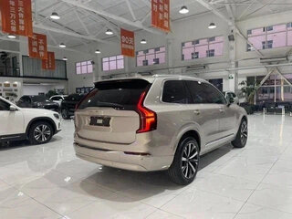 2025 Volvo XC90 B6 II Рестайлинг 2, серый, 7030000 рублей, вид 5