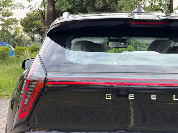 2025 Geely Boyue L I Рестайлинг, чёрный, 2590017 рублей - вид 8