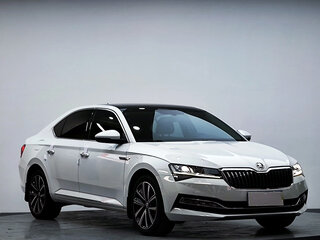 2023 Skoda Superb III Рестайлинг, белый, 1920700 рублей, вид 3